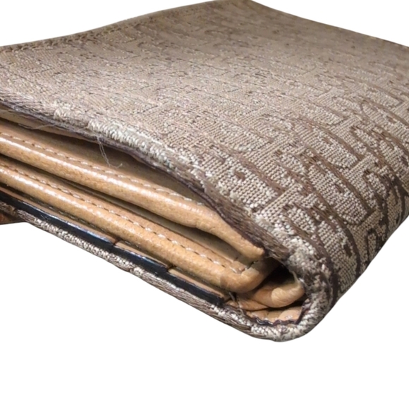 Dior Tan and Brown Women's Wallet Canvas Leather Needs Snap Replacement Preloved - Picture 5 of 15